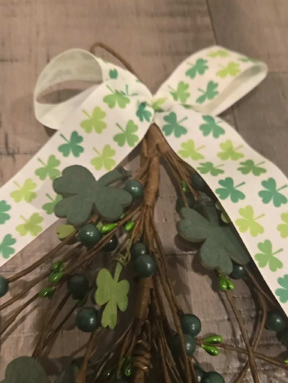 St. Patrick's Green Clover Berry Hanging Garland - Home Holiday Decor